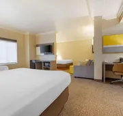 Comfort Suites Oceanside Camp Pendleton Area hotel detail image 7
