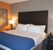 Holiday Inn Express Hotel & Suites Knoxville West -Papermill by IHG hotel detail image 4