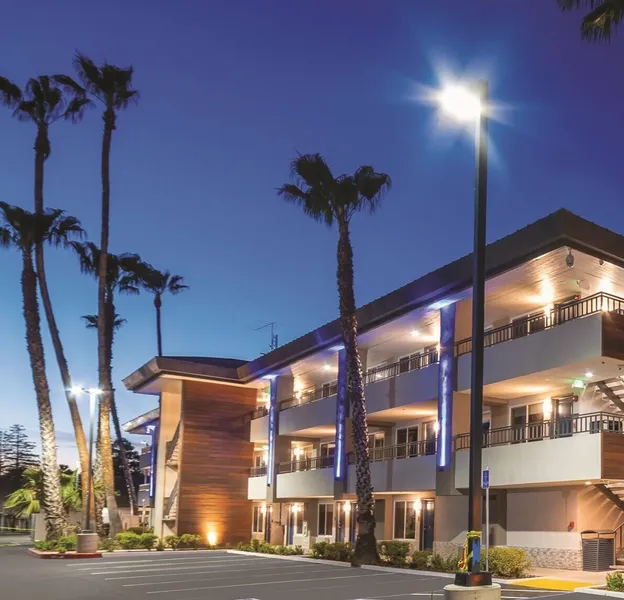 Studio 6 Suites – Stockton, CA – Waterfront hotel detail image 2
