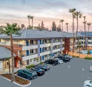 Studio 6 Suites – Stockton, CA – Waterfront hotel detail image 4