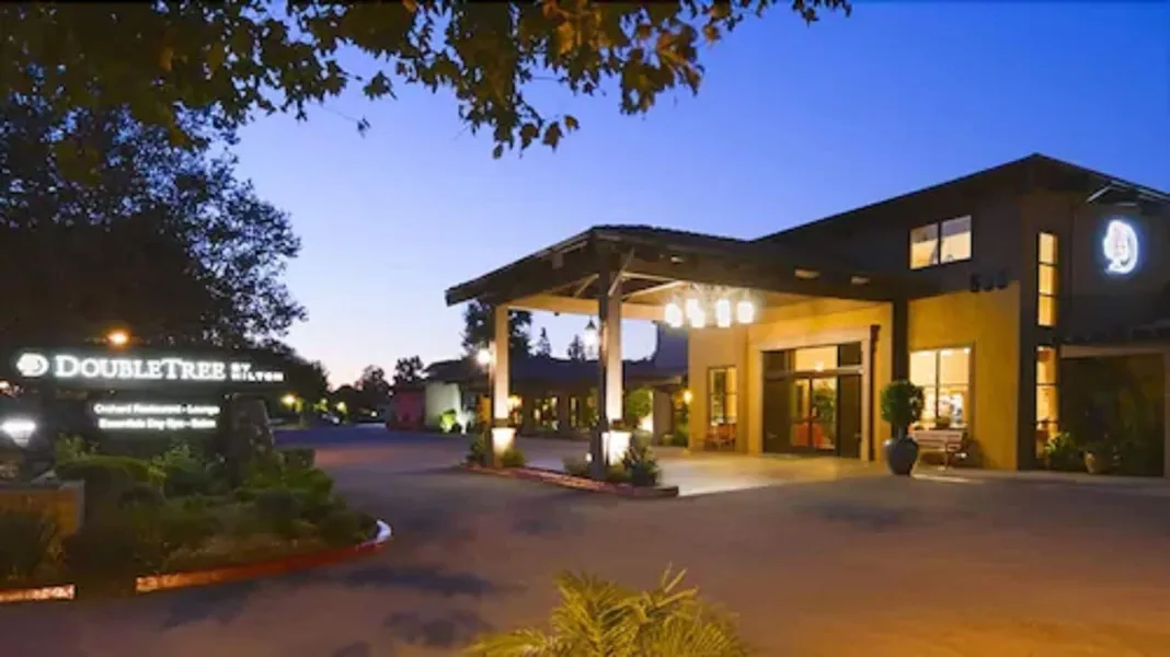 DoubleTree by Hilton Claremont hotel detail image 2