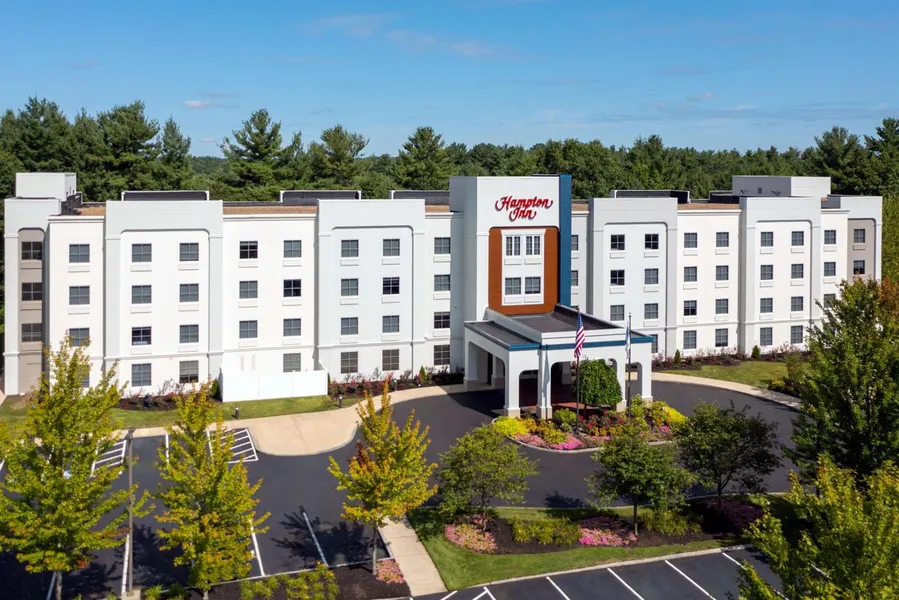 Hampton Inn Boston Bedford Burlington hotel detail image 2