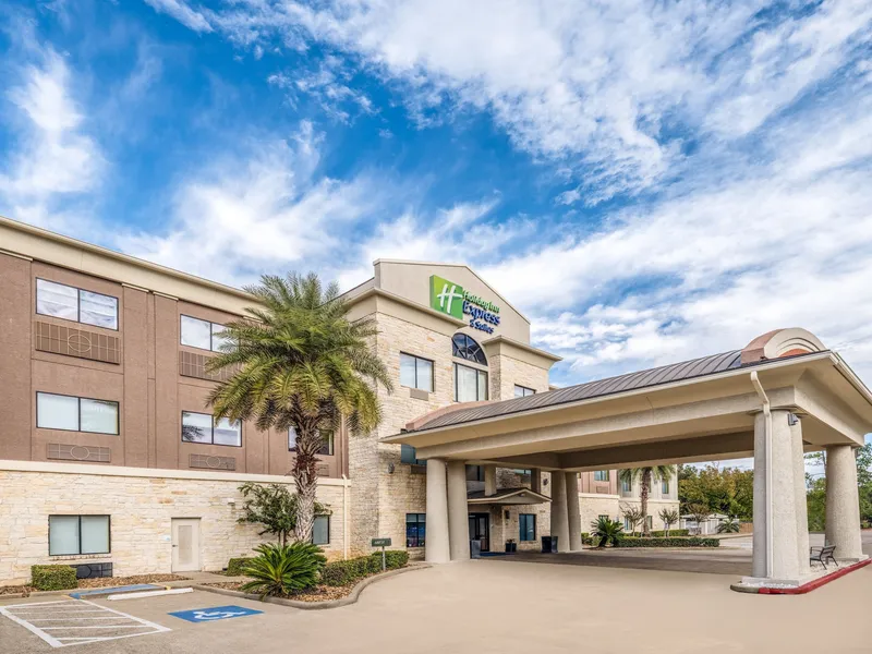 Holiday Inn Express Hotel & Suites BEAUMONT NW by IHG hotel detail image 2