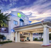 Holiday Inn Express Hotel & Suites BEAUMONT NW by IHG hotel detail image 4