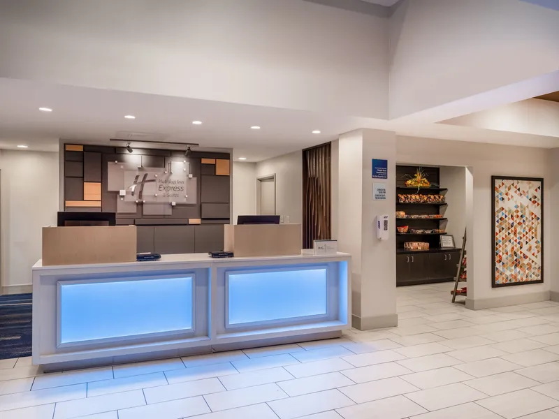 Holiday Inn Express Hotel & Suites BEAUMONT NW by IHG hotel detail image 6