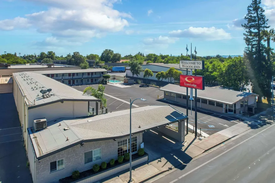 Econo Lodge Woodland near I-5 hotel detail image 6