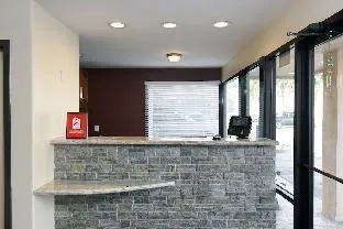 Red Roof Inn Bakersfield hotel thumbnail 5