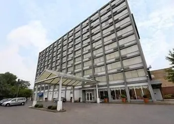 University Hotel And Suites hotel thumbnail 2