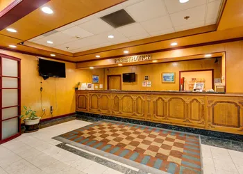University Hotel And Suites hotel thumbnail 6