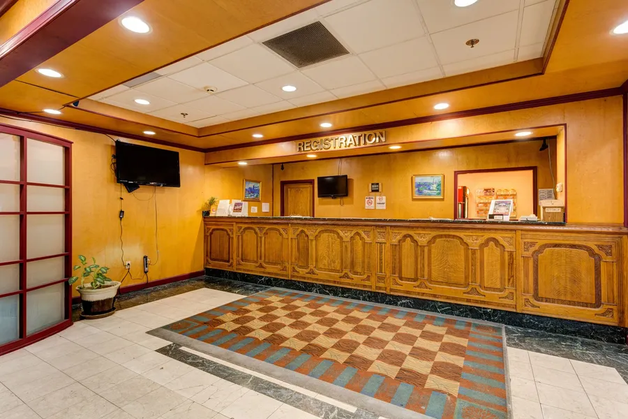 University Hotel And Suites hotel detail image 6