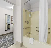 Country Inn & Suites by Radisson Kenosha - Pleasant Prairie hotel detail image 7