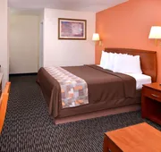 Americas Best Value Inn Sullivan hotel detail image 7