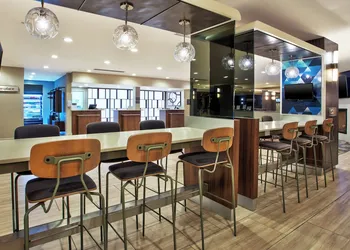 Crowne Plaza Chicago-Northbrook By IHG hotel thumbnail 2