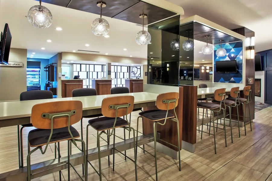 Crowne Plaza Chicago-Northbrook By IHG hotel detail image 2