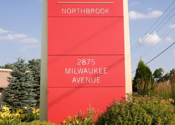 Crowne Plaza Chicago-Northbrook By IHG hotel thumbnail 4