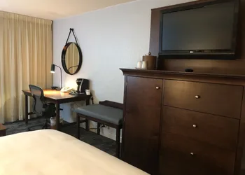 Crowne Plaza Chicago-Northbrook By IHG hotel thumbnail 5
