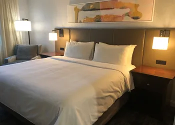 Crowne Plaza Chicago-Northbrook By IHG hotel thumbnail 8