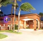 Texas Inn and Suites McAllen at La Plaza Mall and Airport hotel detail image 4