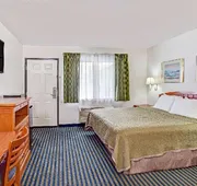 Travelodge by Wyndham Hollywood-Vermont/Sunset hotel detail image 7