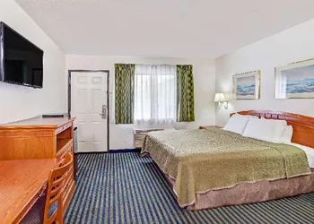 Travelodge by Wyndham Hollywood-Vermont/Sunset hotel thumbnail 7