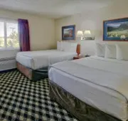 MCM Elegante Suites hotel detail image 7