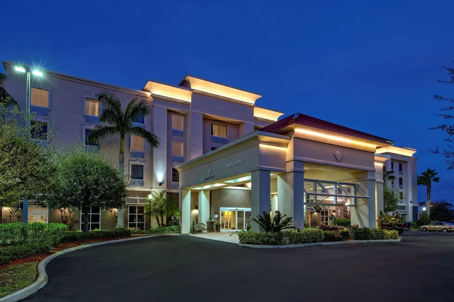Hampton Inn & Suites Stuart-North hotel detail image 2