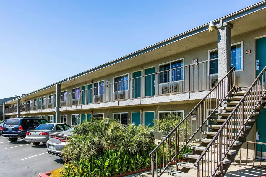 Rodeway Inn Ontario Airport Mills hotel detail image 2