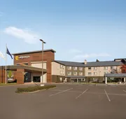 La Quinta Inn & Suites by Wyndham Springfield hotel detail image 3