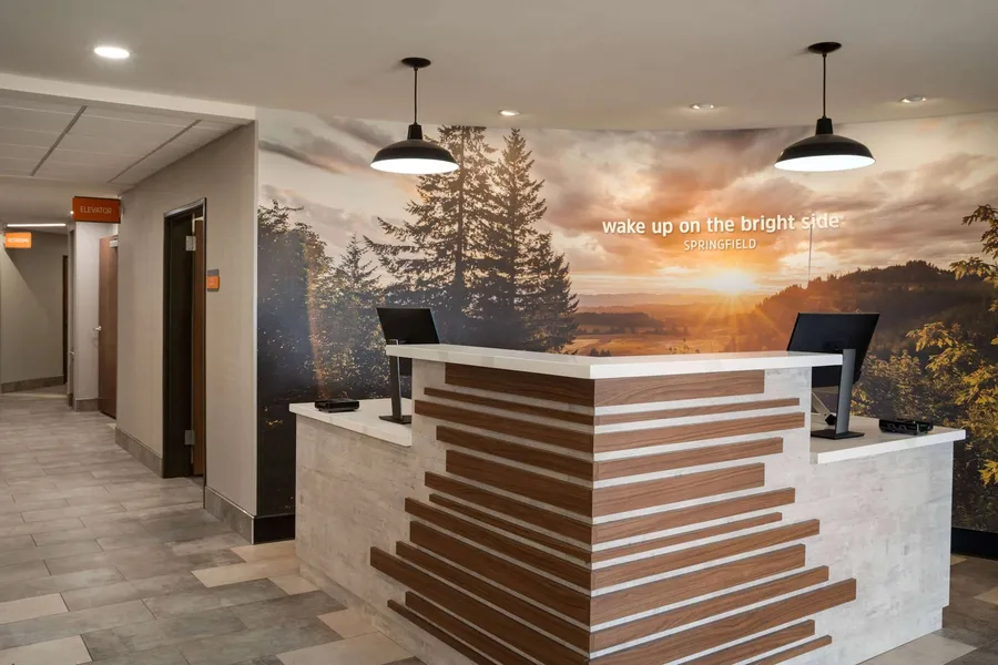 La Quinta Inn & Suites by Wyndham Springfield hotel detail image 6