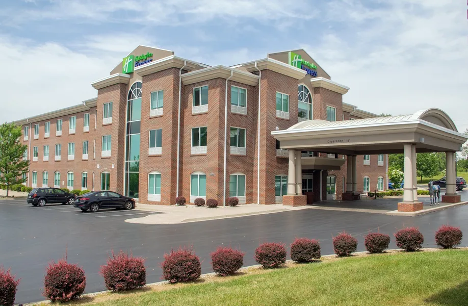 Holiday Inn Express & Suites Lexington Dtwn Area-Keenland by IHG hotel detail image 2