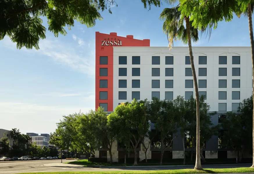 Hotel Zessa Orange County Airport, a DoubleTree by Hilton hotel detail image 2