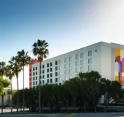 Hotel Zessa Orange County Airport, a DoubleTree by Hilton hotel detail image 3