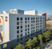 Hotel Zessa Orange County Airport, a DoubleTree by Hilton hotel detail image 4