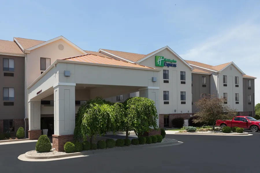 Holiday Inn Express Hotel & Suites Dayton West - Brookville by IHG hotel detail image 2