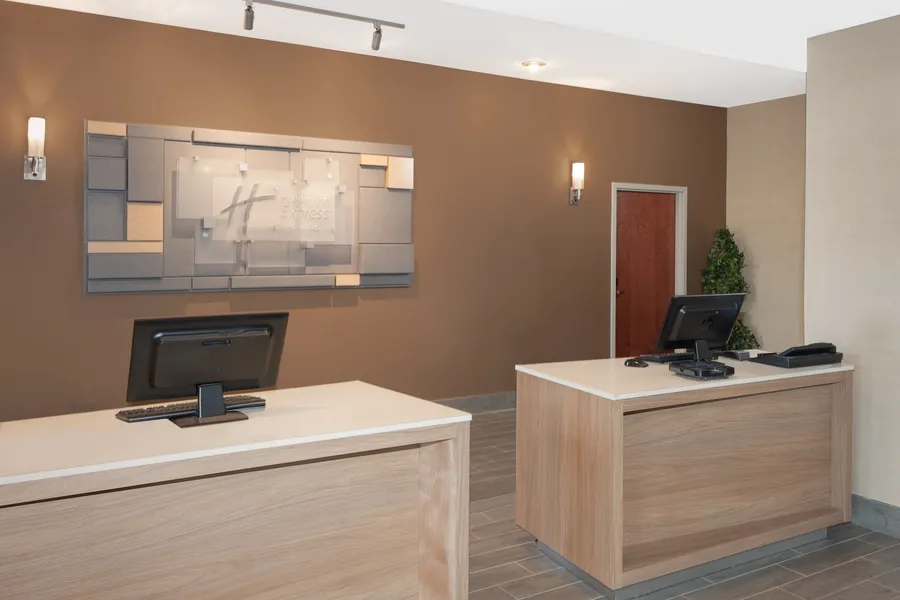 Holiday Inn Express Hotel & Suites Dayton West - Brookville by IHG hotel detail image 6