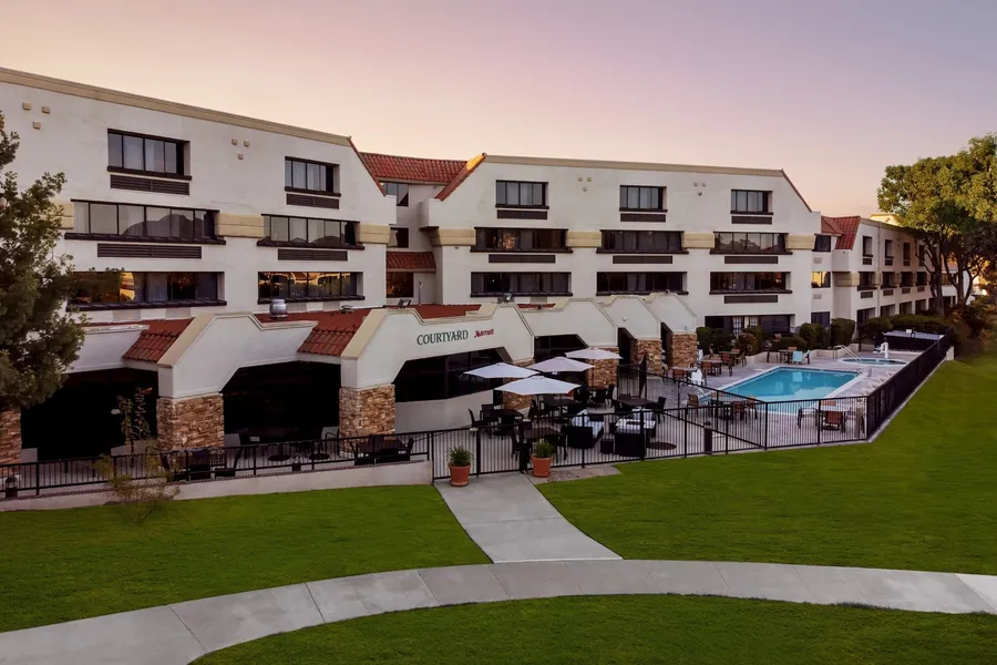 Courtyard by Marriott San Diego - Rancho Bernardo hotel detail image 6