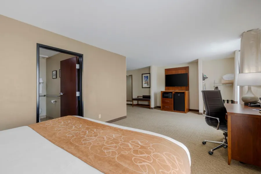 Comfort Suites Pflugerville - Austin North hotel detail image 2