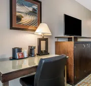 Best Western Plus Bradenton Gateway Hotel hotel detail image 7