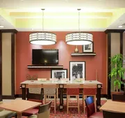 Hampton Inn & Suites St. Petersburg/Downtown hotel detail image 3