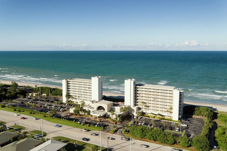 DoubleTree Suites by Hilton Melbourne Beach Oceanfront hotel detail image 2