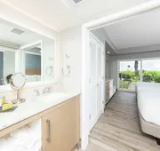DoubleTree Suites by Hilton Melbourne Beach Oceanfront hotel detail image 7