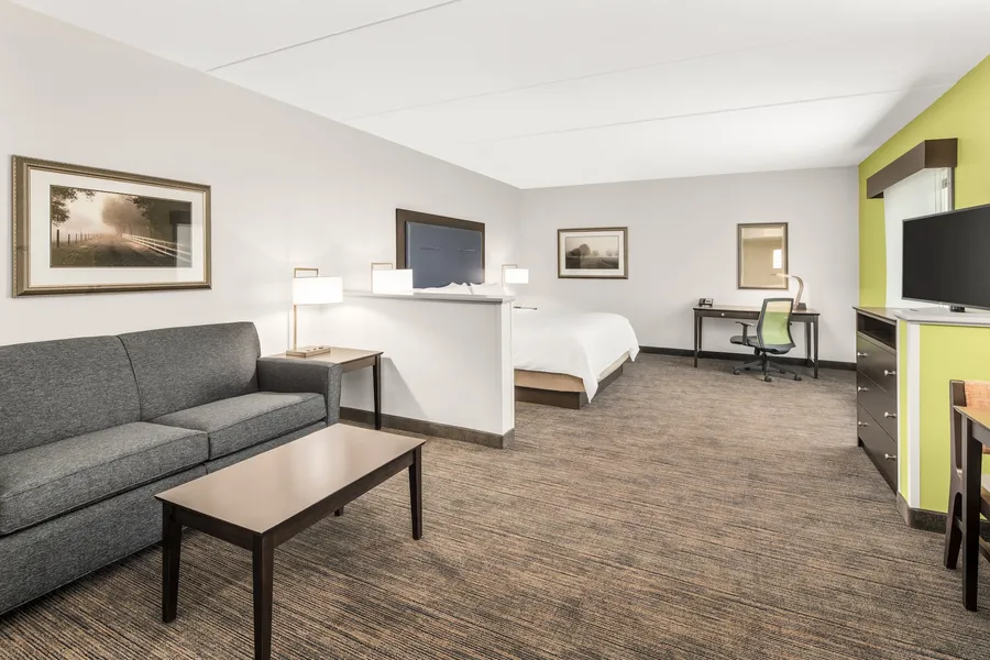Holiday Inn Express & Suites Wilmington-Newark by IHG hotel detail image 6