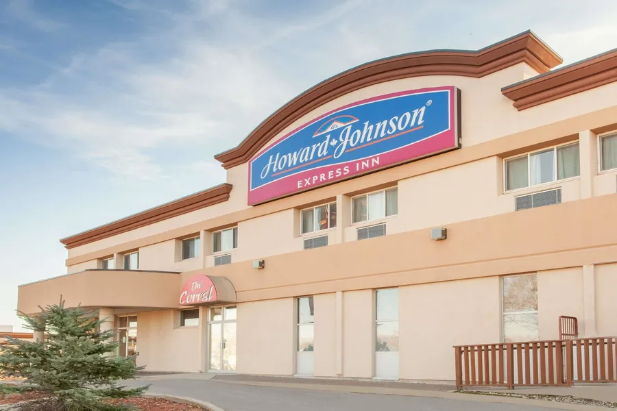 Howard Johnson by Wyndham Winnipeg West hotel detail image 2