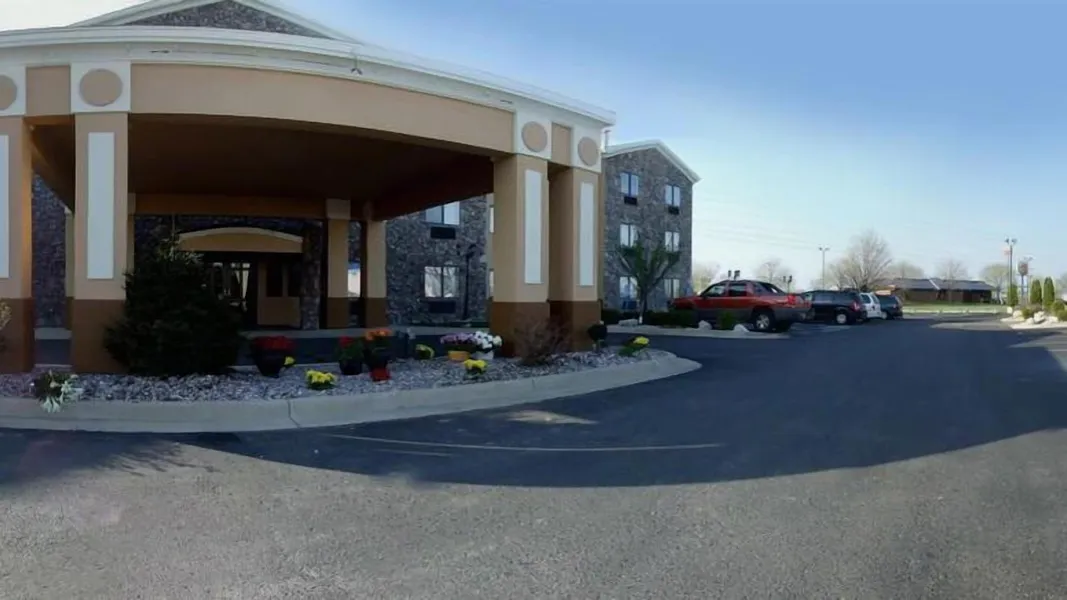 Econo Lodge Inn & Suites Monroe hotel detail image 2