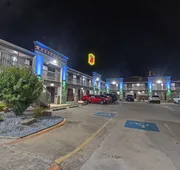 Super 8 Wyndham McAllen Downtown- City Center-Plaza Mall-Airport hotel detail image 5