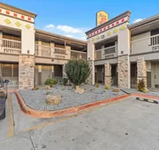 Super 8 Wyndham McAllen Downtown- City Center-Plaza Mall-Airport hotel detail image 7