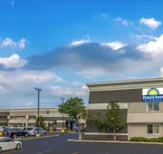 Days Inn by Wyndham Pleasant Prairie Kenosha hotel detail image 3