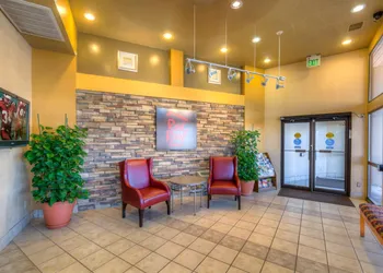 Red Roof Inn Tulsa hotel thumbnail 2