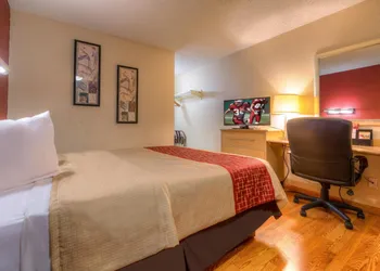 Red Roof Inn Tulsa hotel thumbnail 4
