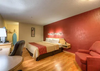 Red Roof Inn Tulsa hotel thumbnail 5